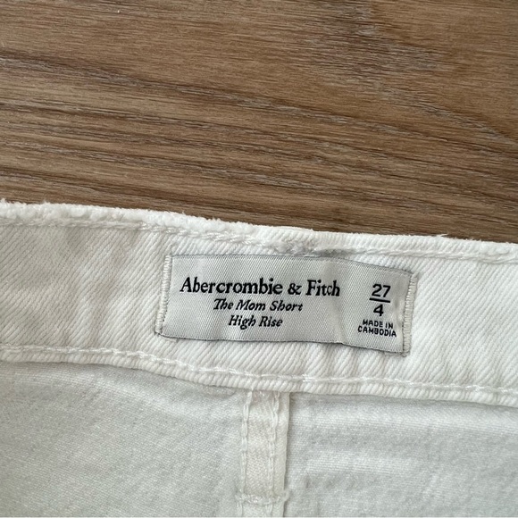 NWT - Abercrombie & Fitch White high rise the mom Short size 27 - Picture 4 of 7